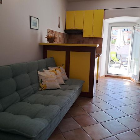 Apartament Greta Vrbnik Zewnętrze zdjęcie
