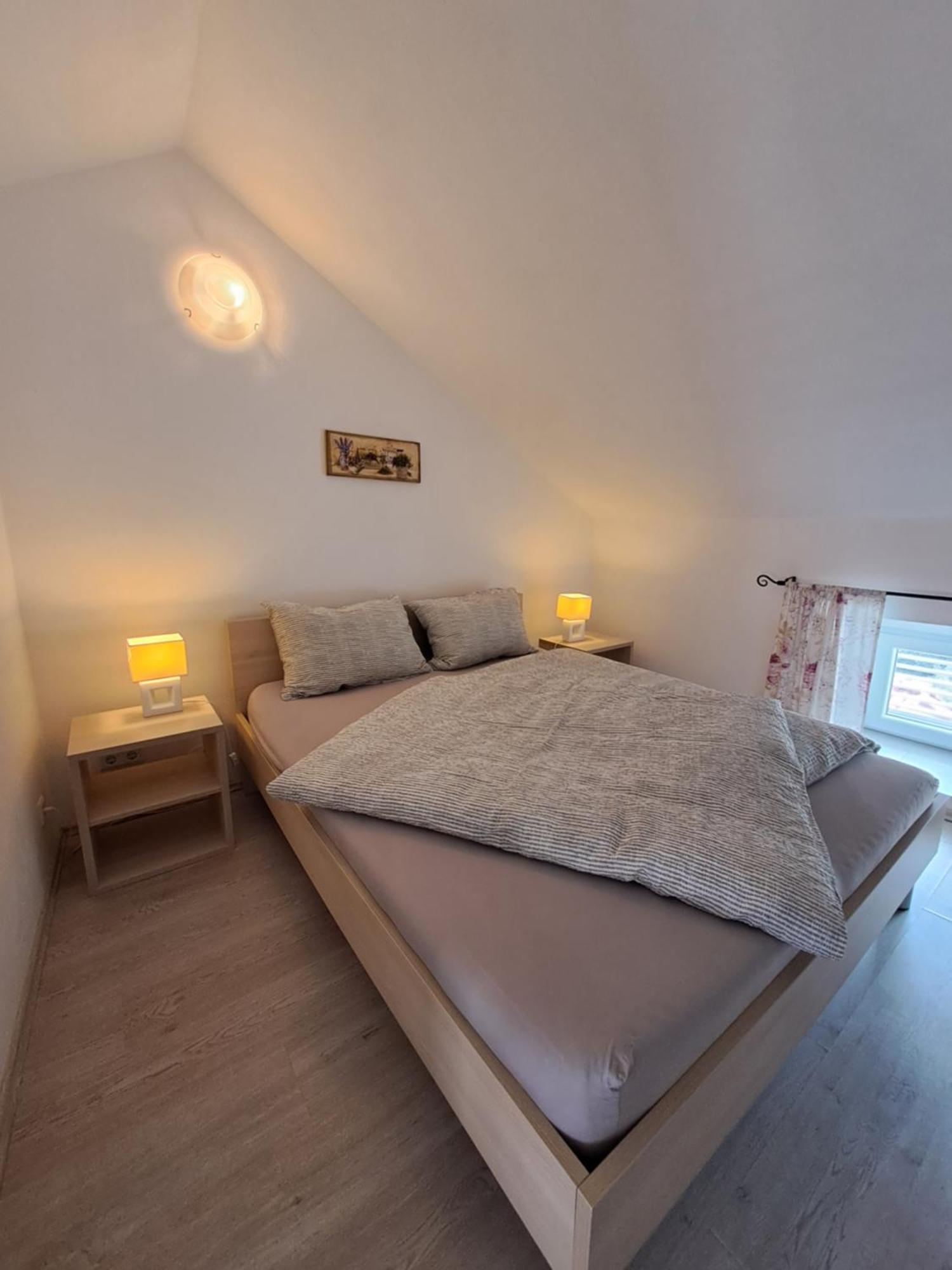 Apartament Greta Vrbnik Zewnętrze zdjęcie