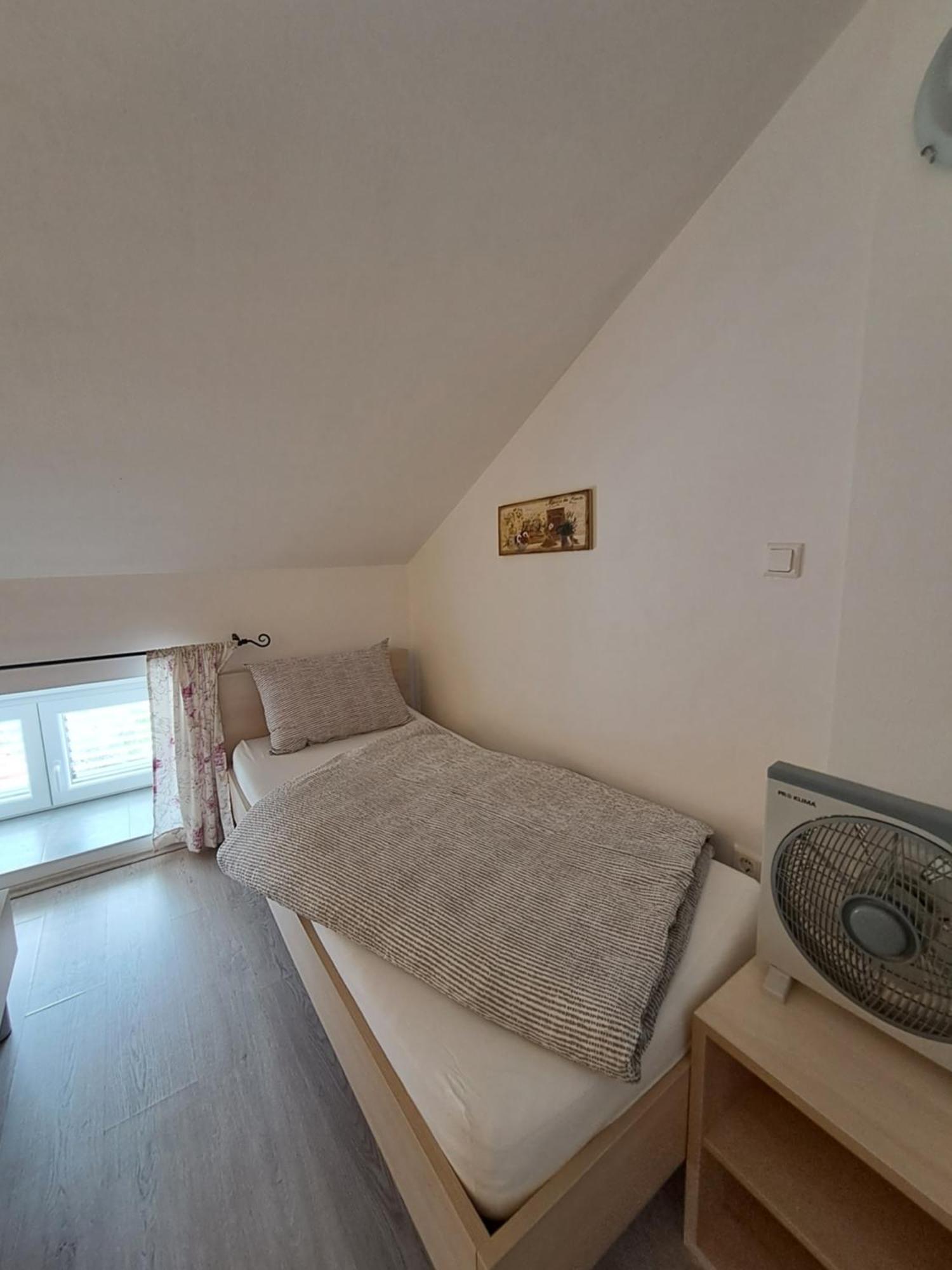 Apartament Greta Vrbnik Zewnętrze zdjęcie